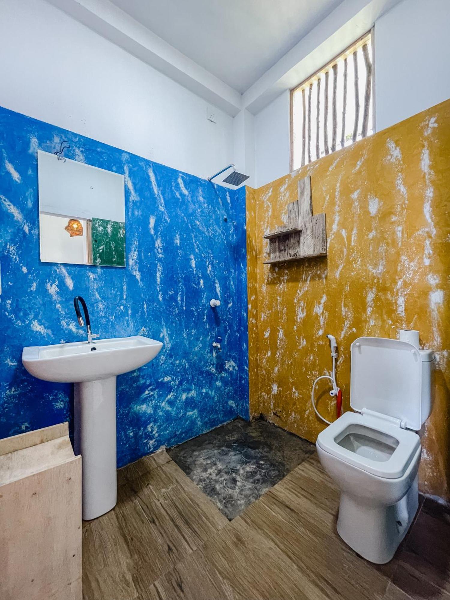Gaia Ocean Surf Yoga Hostel Ahangama Exterior photo