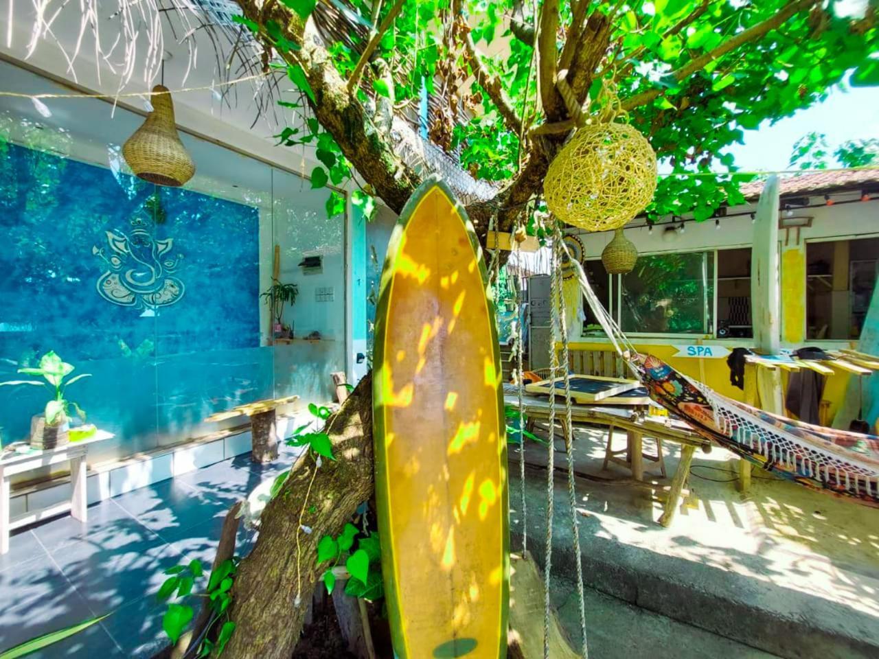 Gaia Ocean Surf Yoga Hostel Ahangama Exterior photo
